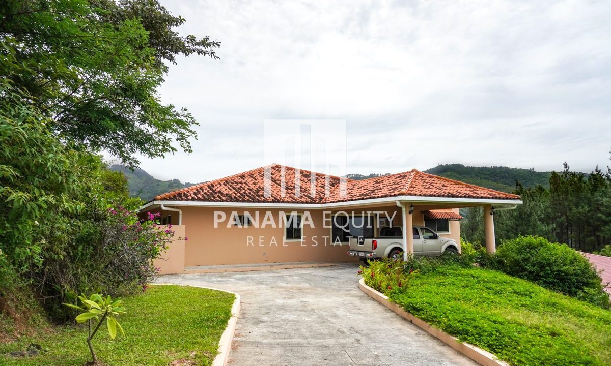 Valencia House for Sale in Altos del Maria (28)