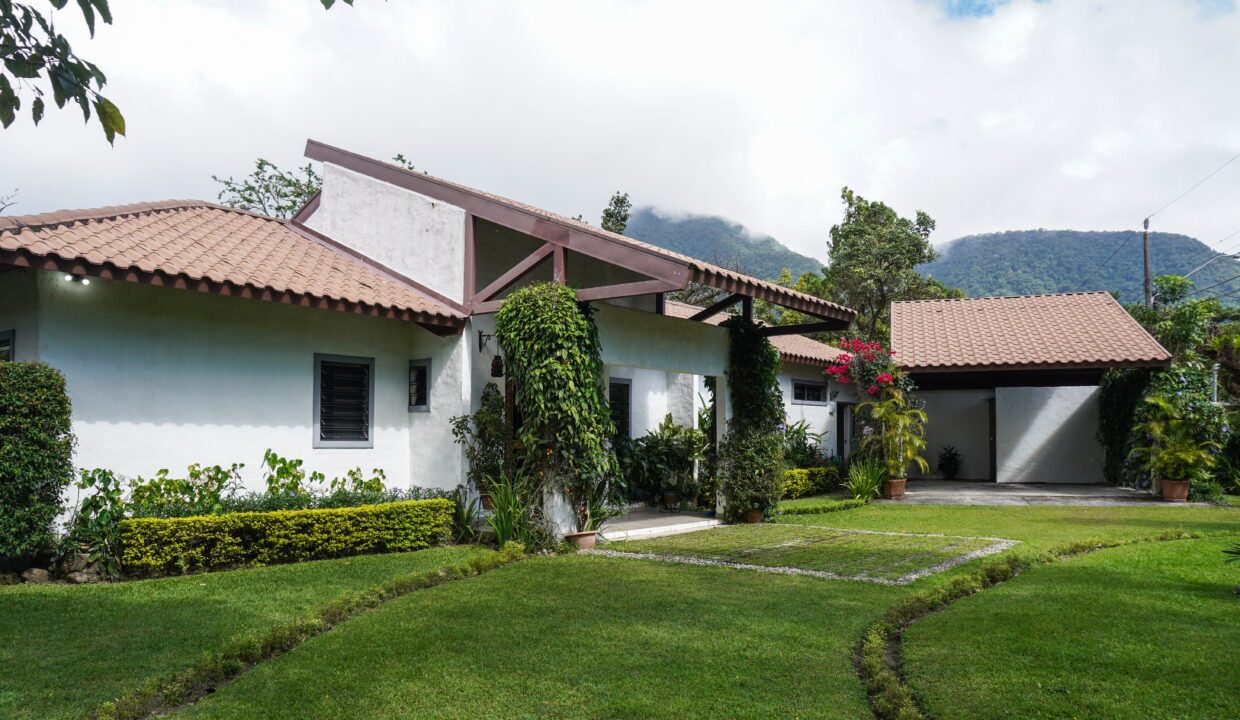 Three Bedroom Home for Sale in El Valle