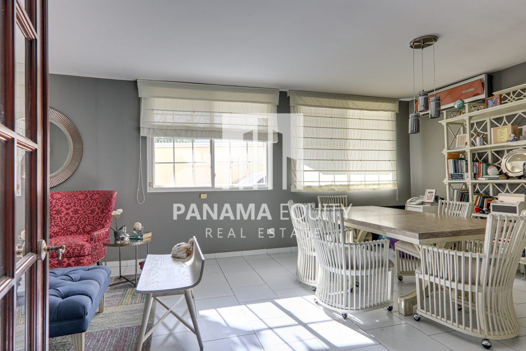 Single-family 3-Bedroom home for sale in Altos del Golf Panama (1)