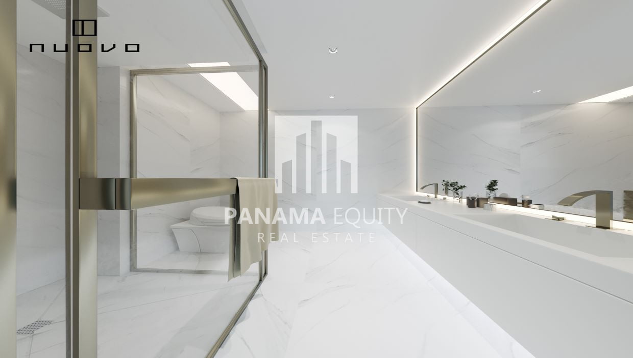 Bathroom-Luxury-apartment-in-Balboa-Avenue