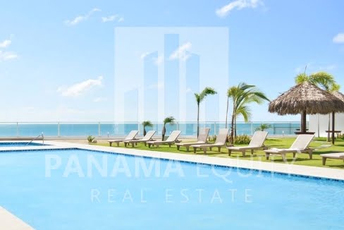 royal_palm_gorgona_panama_apartment_for_sale_ground_floor_pool