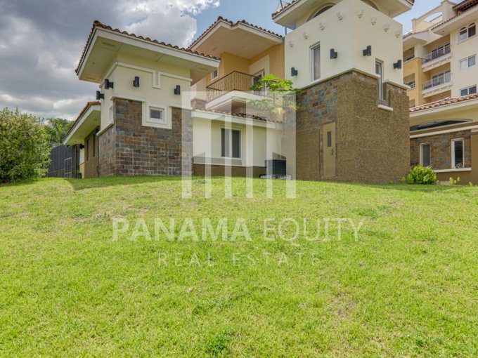 tucan panama house for sale