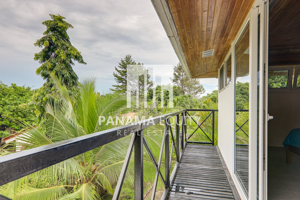 coronado panama beach house for sale39