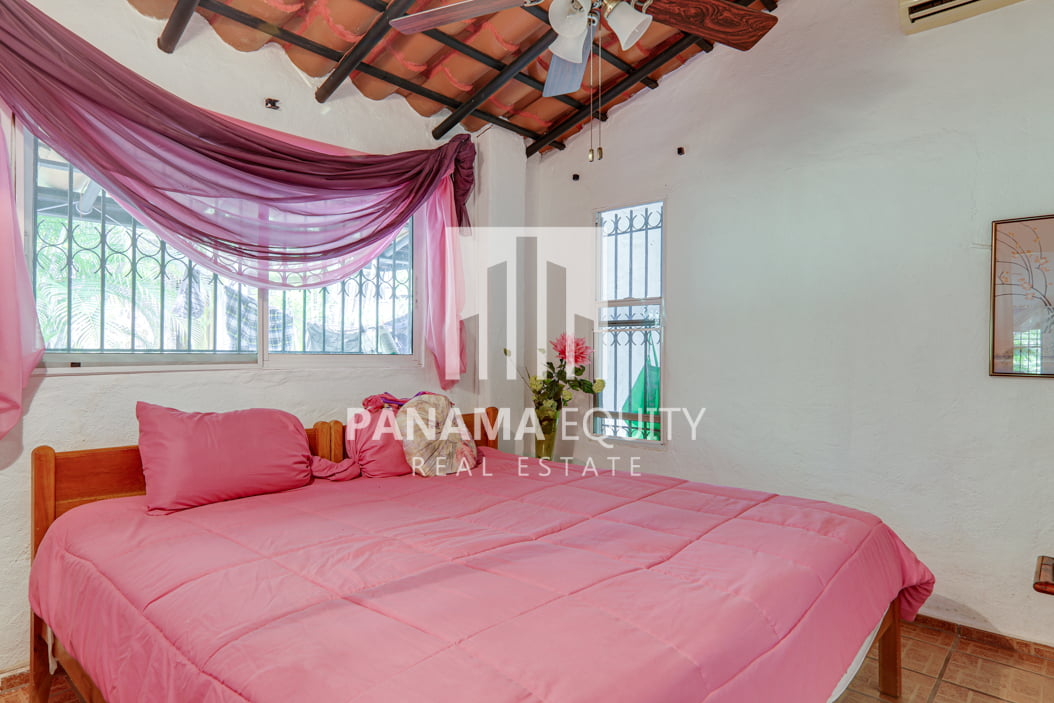 coronado panama beach house for sale44