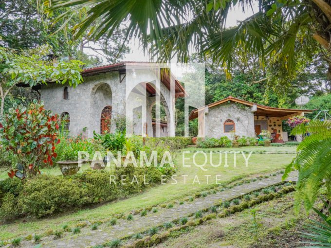 Picturesque El Valle Home For Sale