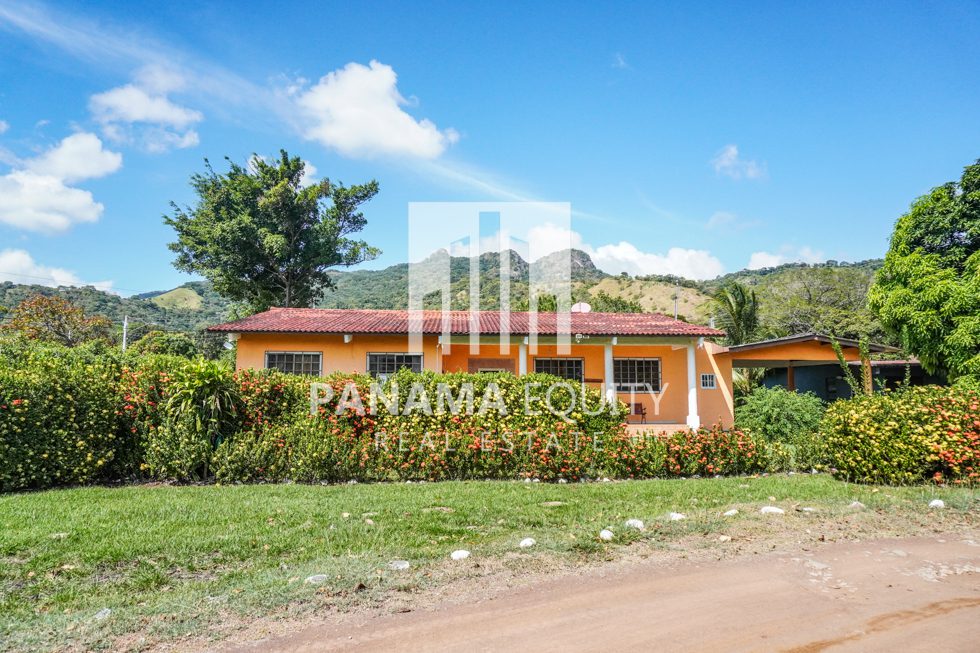 Great Location For This Countryside Panama Property For Rent