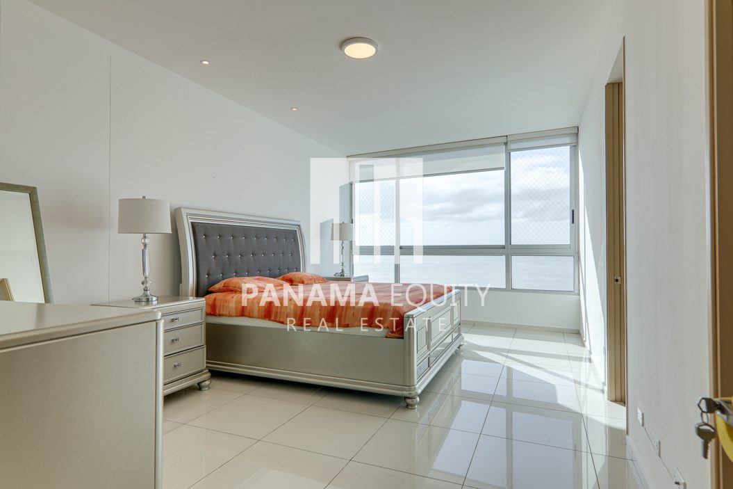 Three-Bedroom Altamar del Este Condo for Sale in Costa del Este Panama (13)