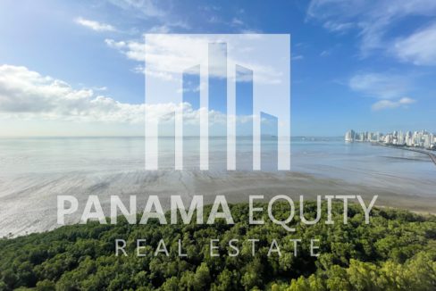 Three-Bedroom Altamar del Este Condo for Sale in Costa del Este Panama (17)