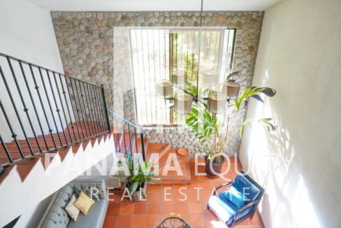 Three-Story house for Sale in El Valle-27