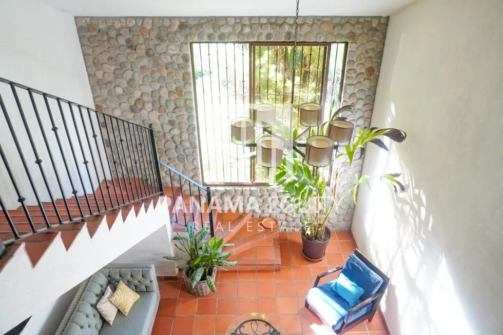 Impeccable Countryside House For Sale In El Valle de Anton