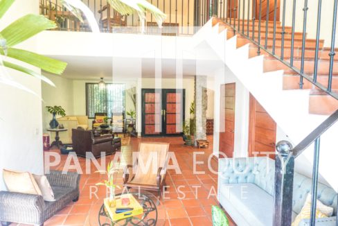 Three-Story house for Sale in El Valle-3