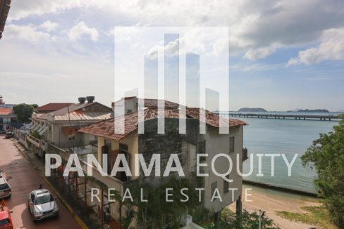 Two bedrooms Penthouse for rent Casco Viejo Panama-018