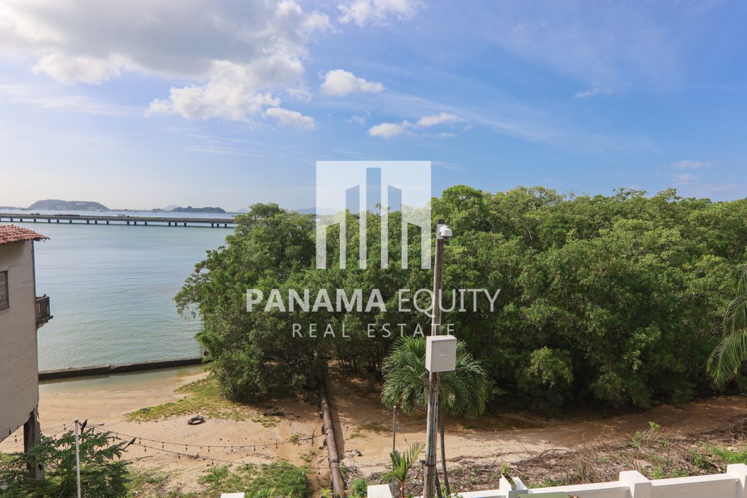 Two bedrooms Penthouse for rent Casco Viejo Panama-019
