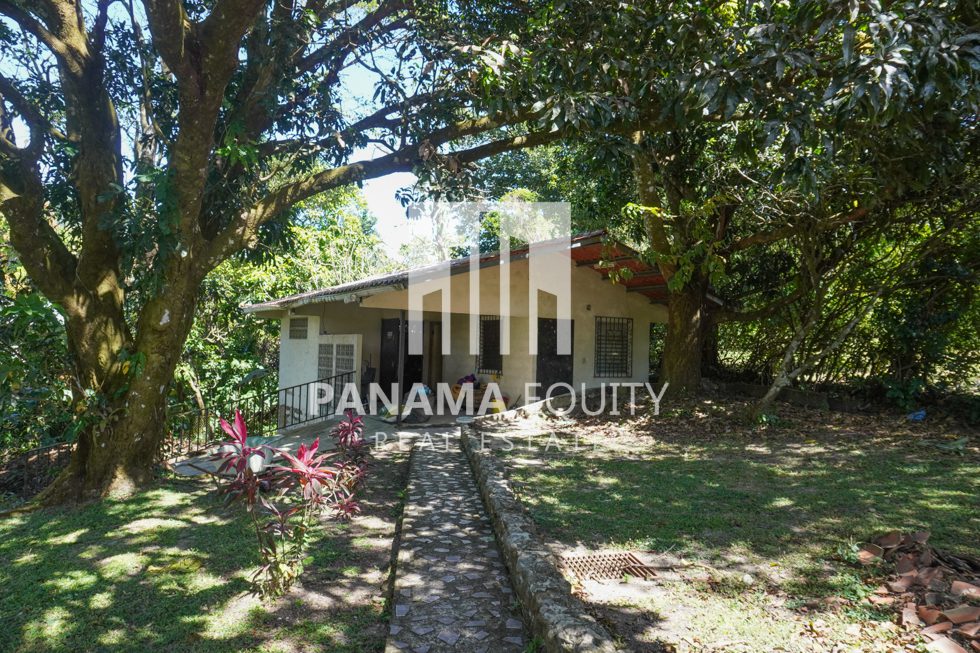 Pool House For Sale-32