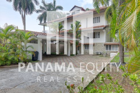 Spacious House For Sale in Albrook Panama