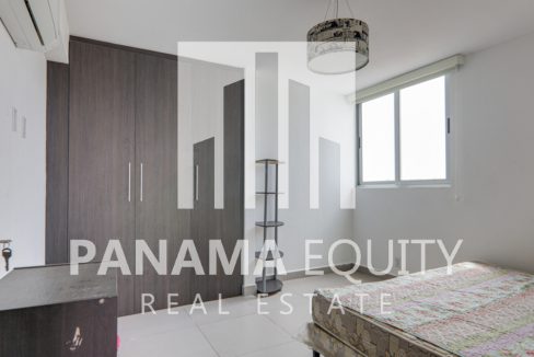 Three-Bedroom Furnished Condo For rent in Altos del Golf Panama (10)