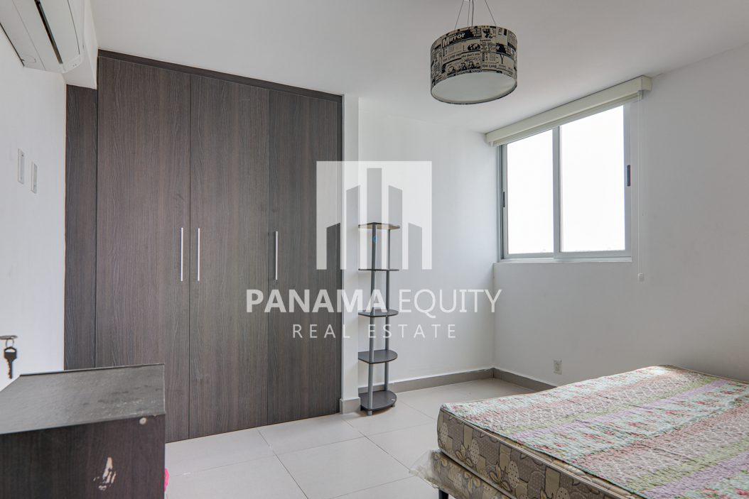 Three-Bedroom Furnished Condo For rent in Altos del Golf Panama (10)