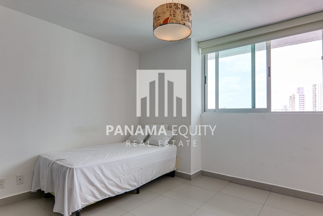 Three-Bedroom Furnished Condo For rent in Altos del Golf Panama (11)