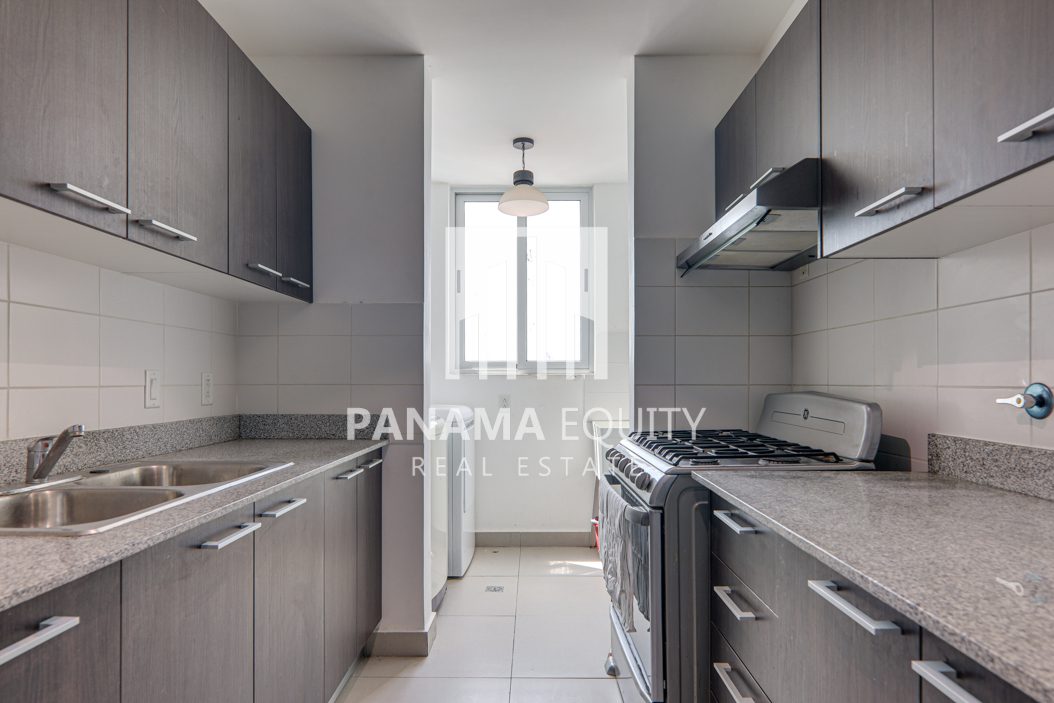 Three-Bedroom Furnished Condo For rent in Altos del Golf Panama (5)