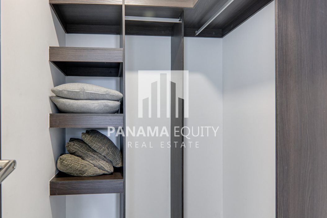 Three-Bedroom Furnished Condo For rent in Altos del Golf Panama (9)