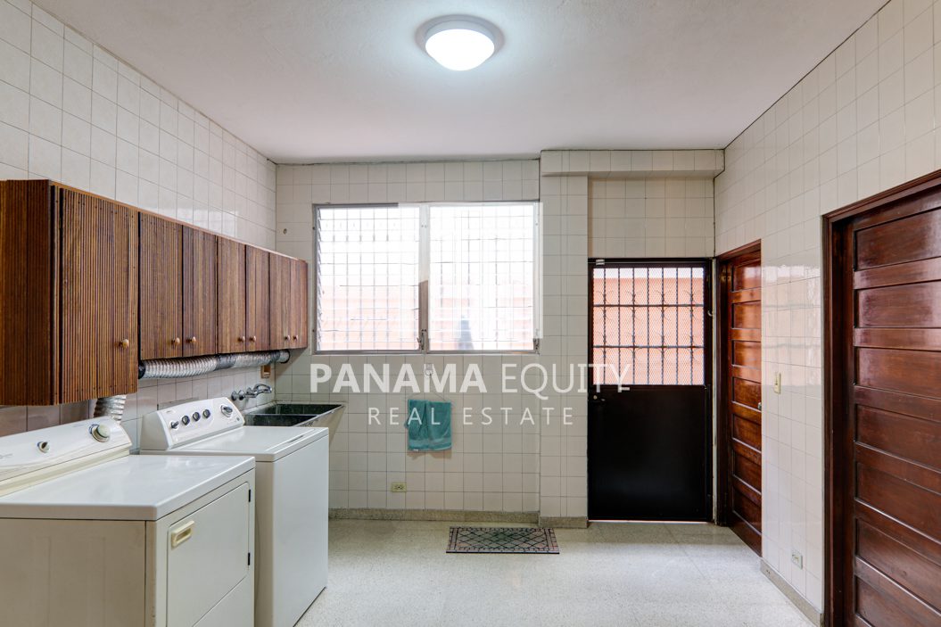 Two-Story Home for sale in San Francisco Panama (8)