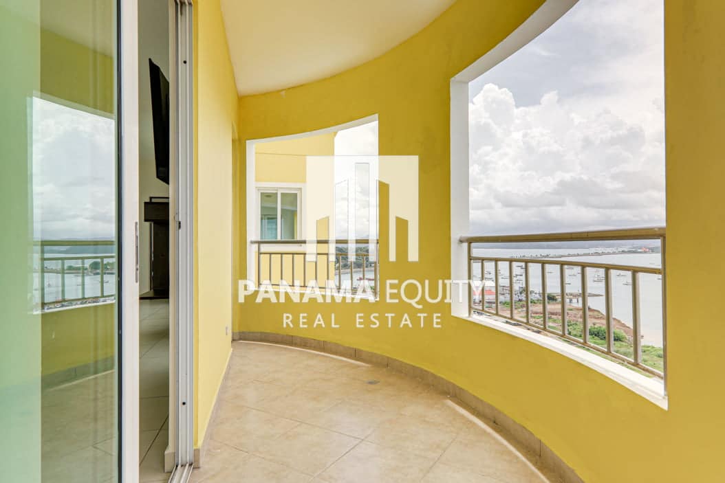 Three bedrooms fully furnished apartment for sale in Causeway Amador(10)