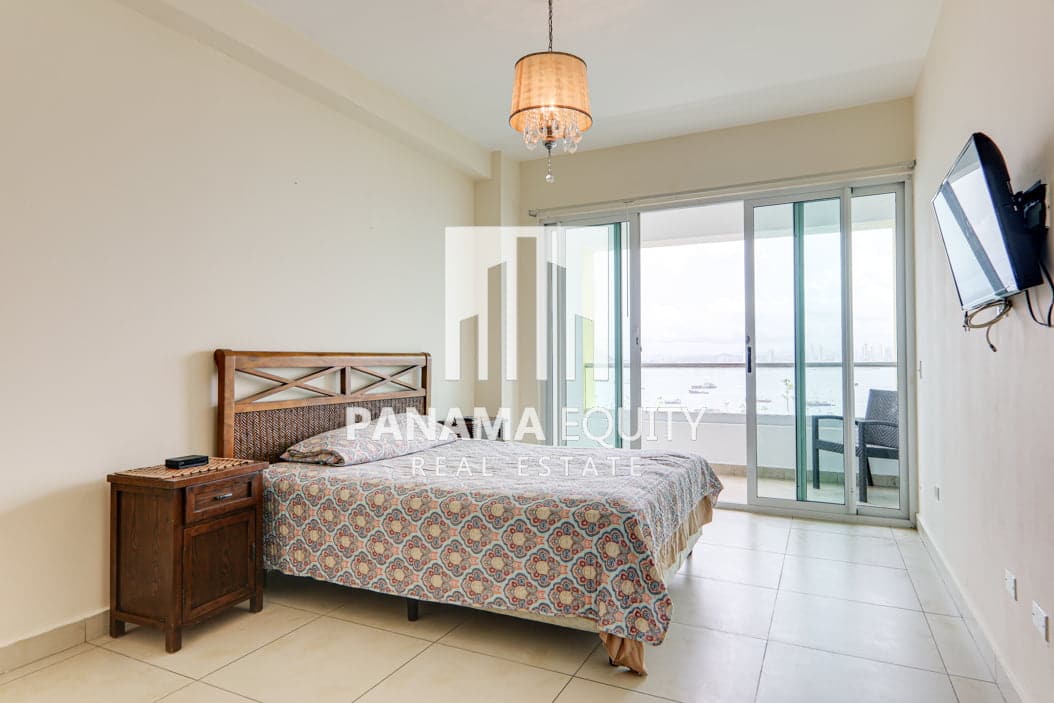 Three bedrooms fully furnished apartment for sale in Causeway Amador(11)
