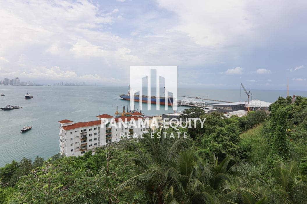 Three bedrooms fully furnished apartment for sale in Causeway Amador(14)