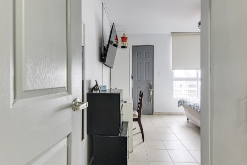 Cozy 3-bedroom apartment for sale in El Cangrejo Panama (8)