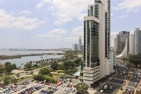 Title_ _Oceanfront Tranquility_ One-Bedroom Condo with Floor-to-Ceiling Views in Avenida Balboa, Panama City_