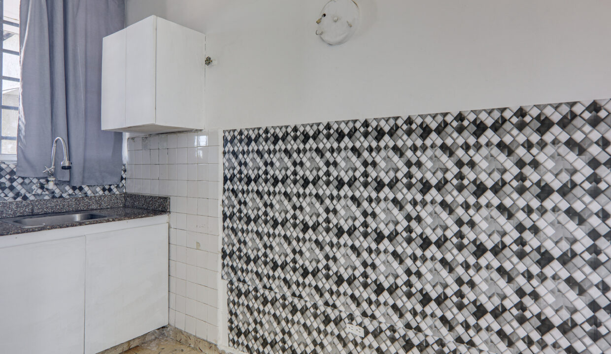 La Ilusion Avenida Central Panama Apartment Building for sale