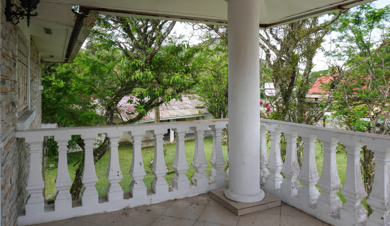 El Valle Fixer Upper For Sale