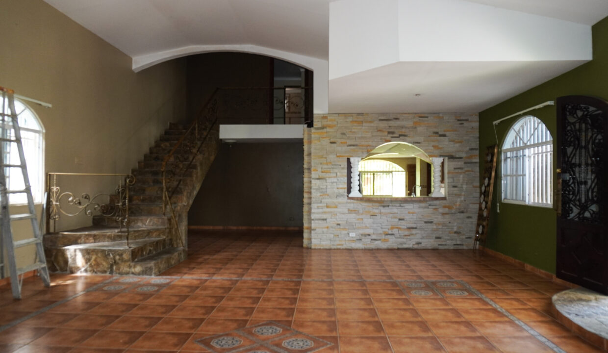 Main Street Fixer-Upper for Sale in El Valle
