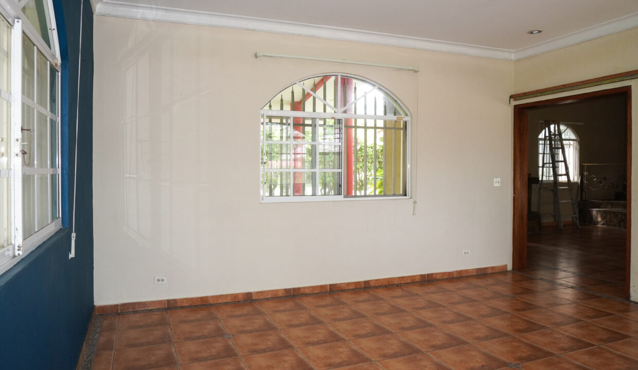 Main Street Fixer-Upper for Sale in El Valle