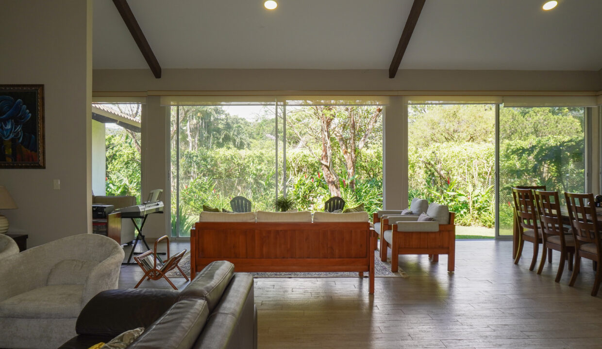 Three Bedroom Home for Sale in El Valle