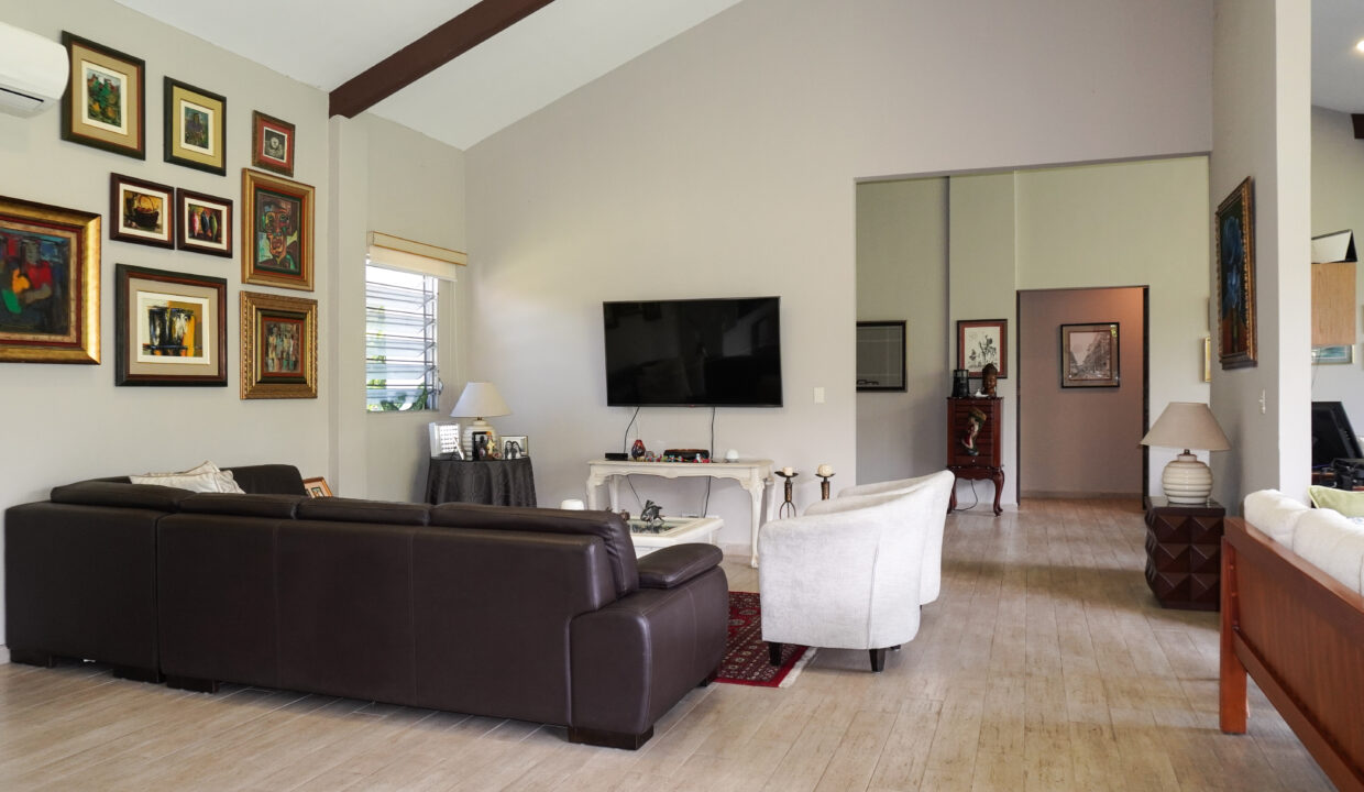 Three Bedroom Home for Sale in El Valle