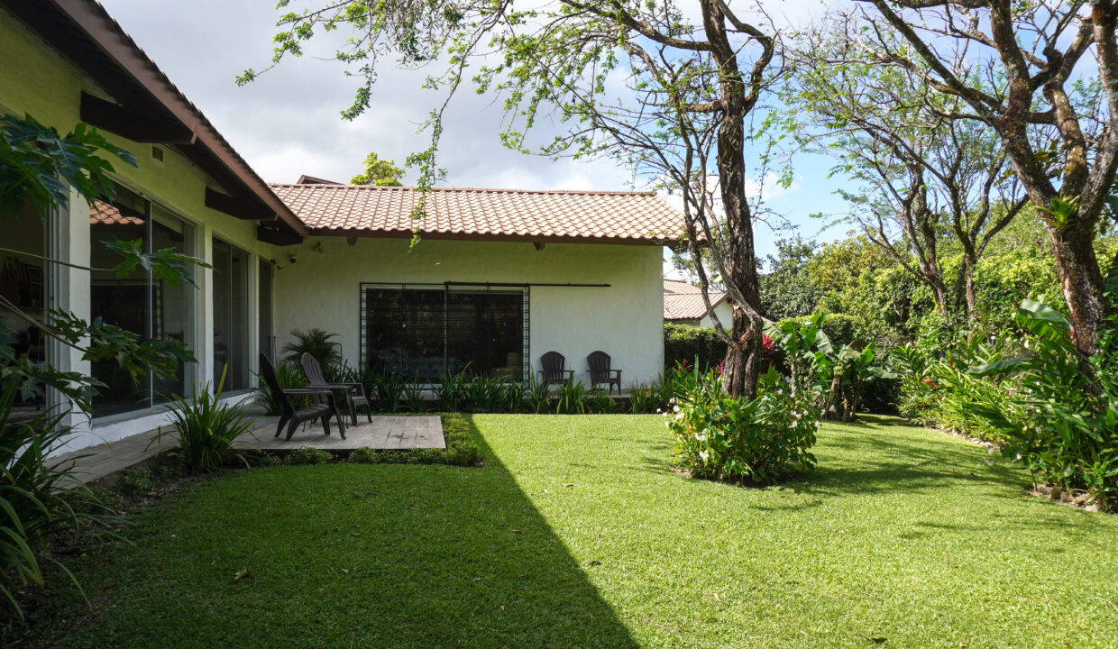 Three Bedroom Home for Sale in El Valle