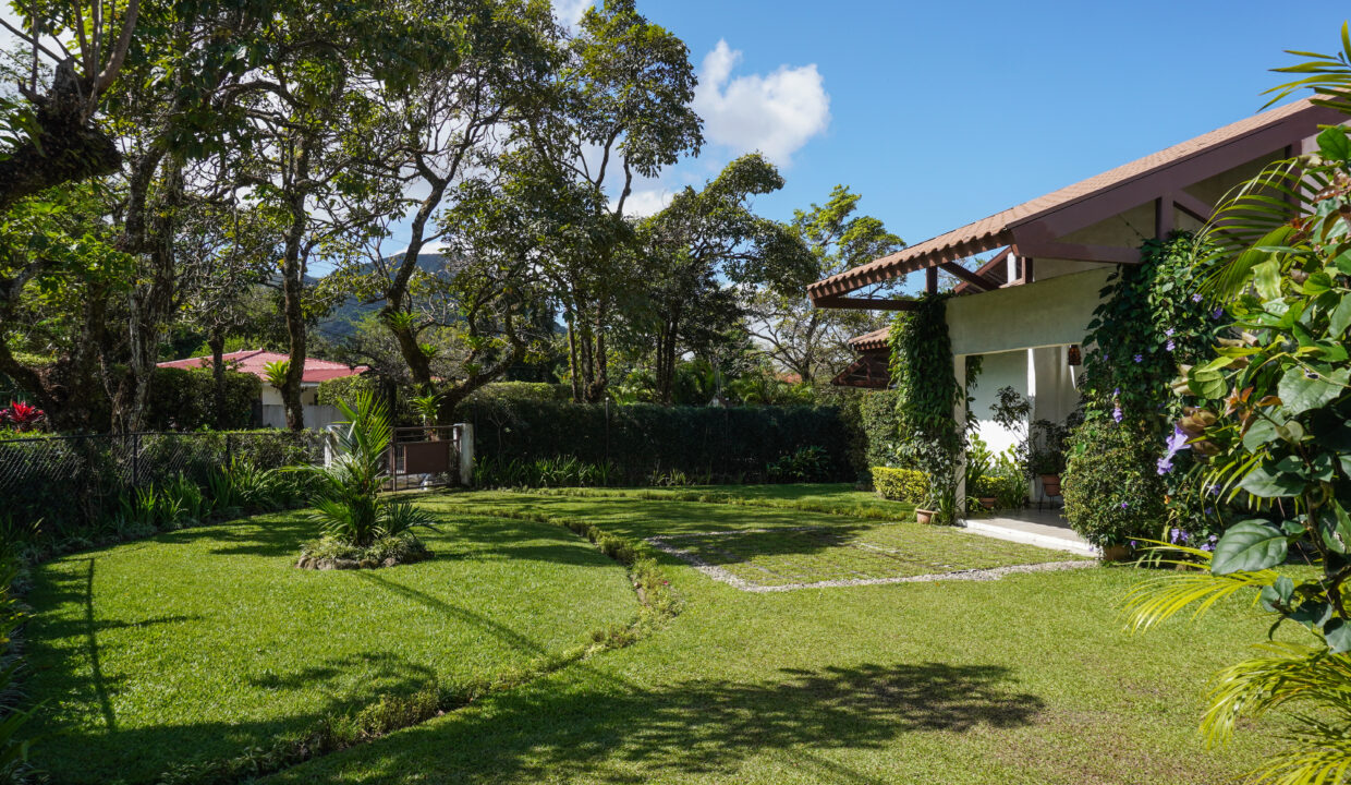 Three Bedroom Home for Sale in El Valle