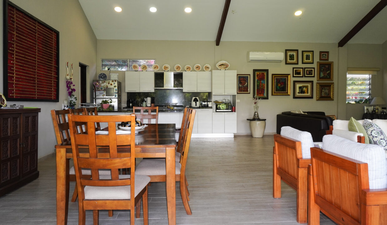 Three Bedroom Home for Sale in El Valle