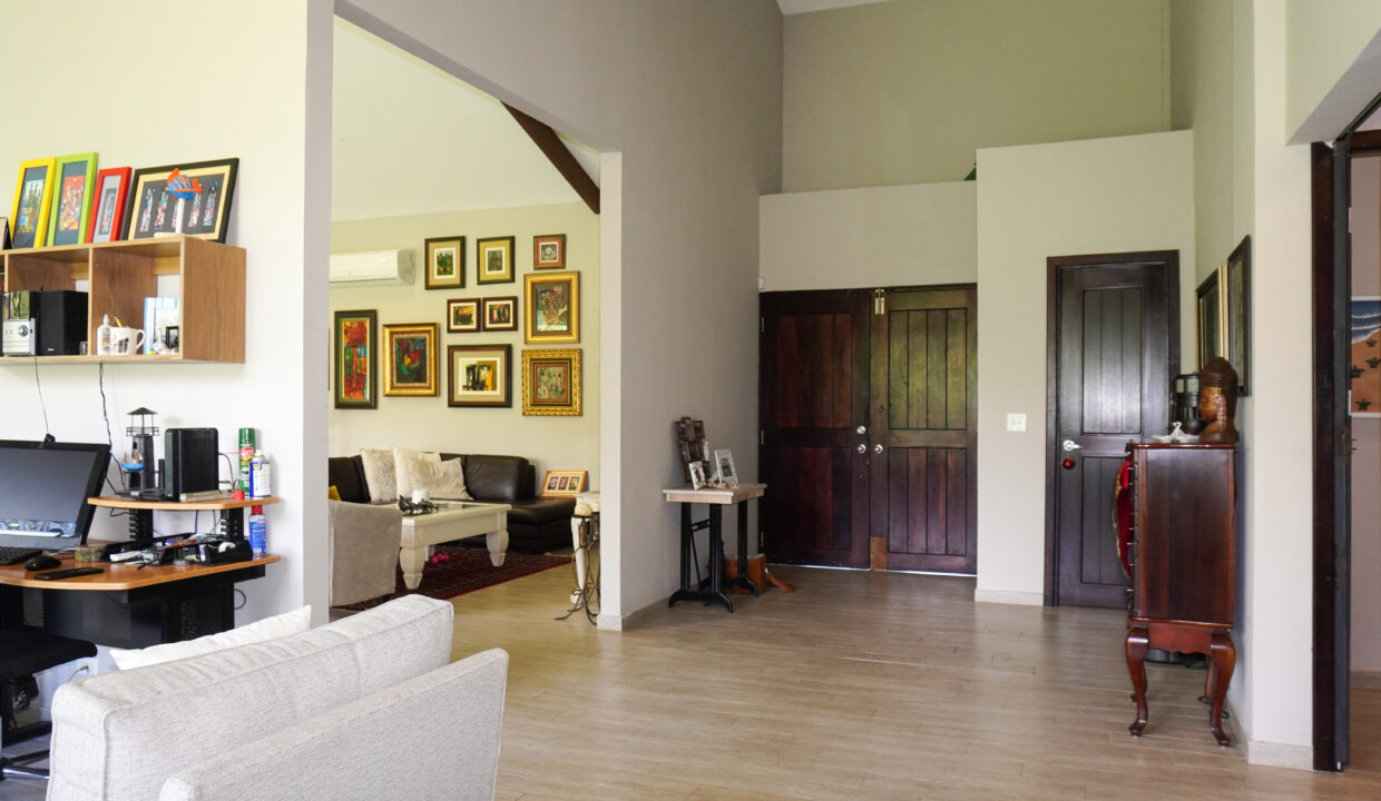 Three Bedroom Home for Sale in El Valle