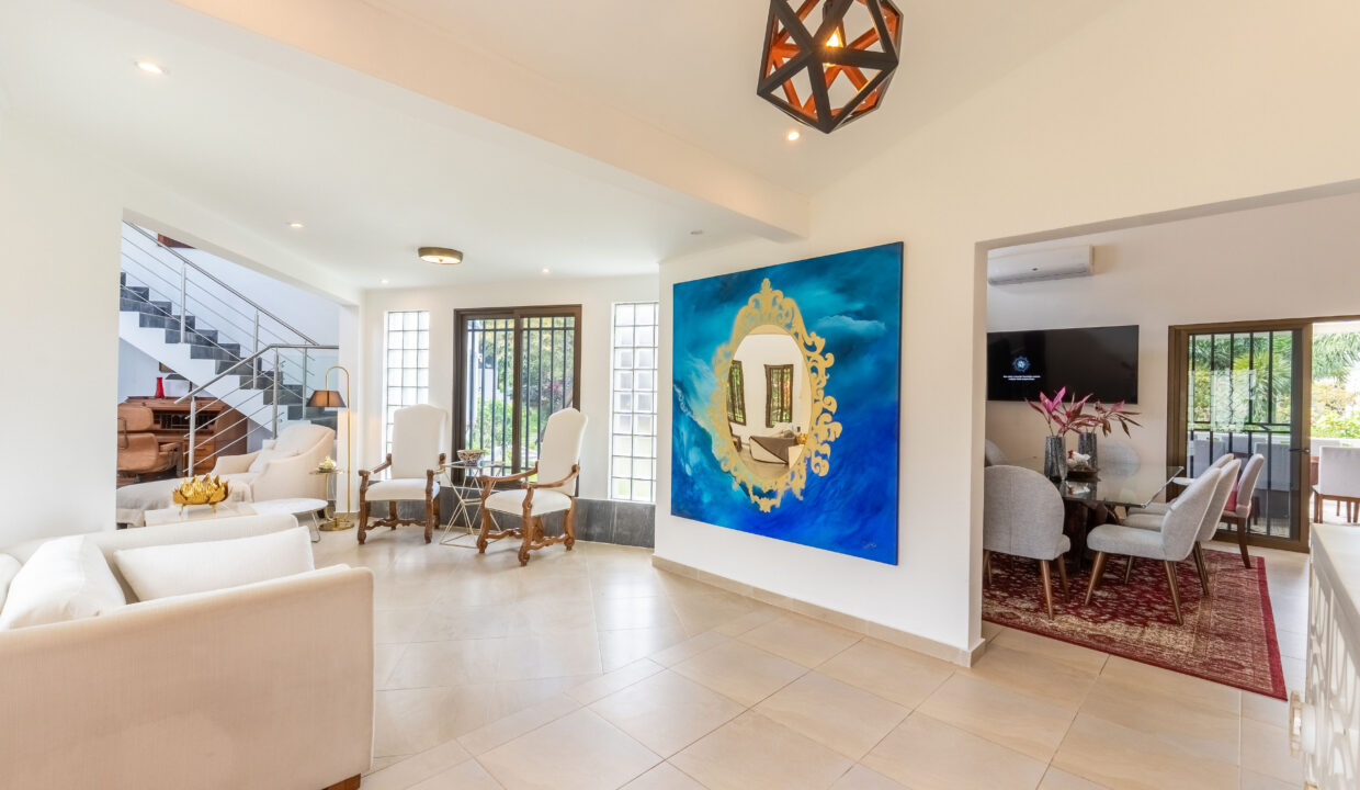 Two-story house for sale in el valle
