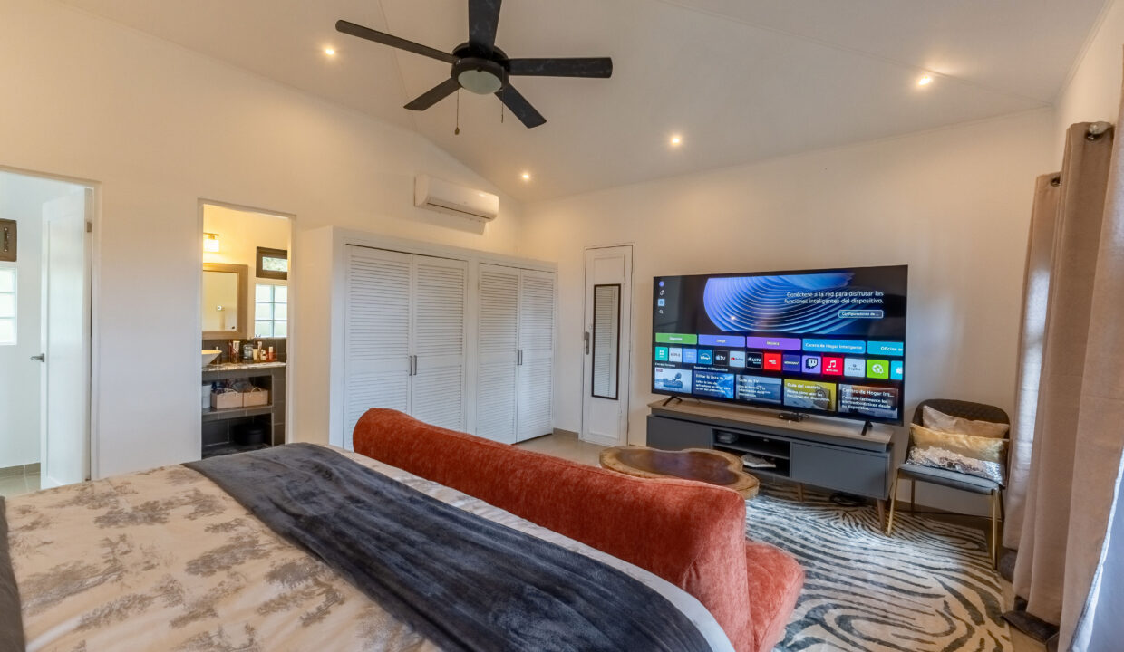 Two-story house for sale in el valle
