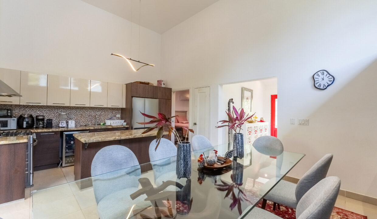 Two-story house for sale in el valle