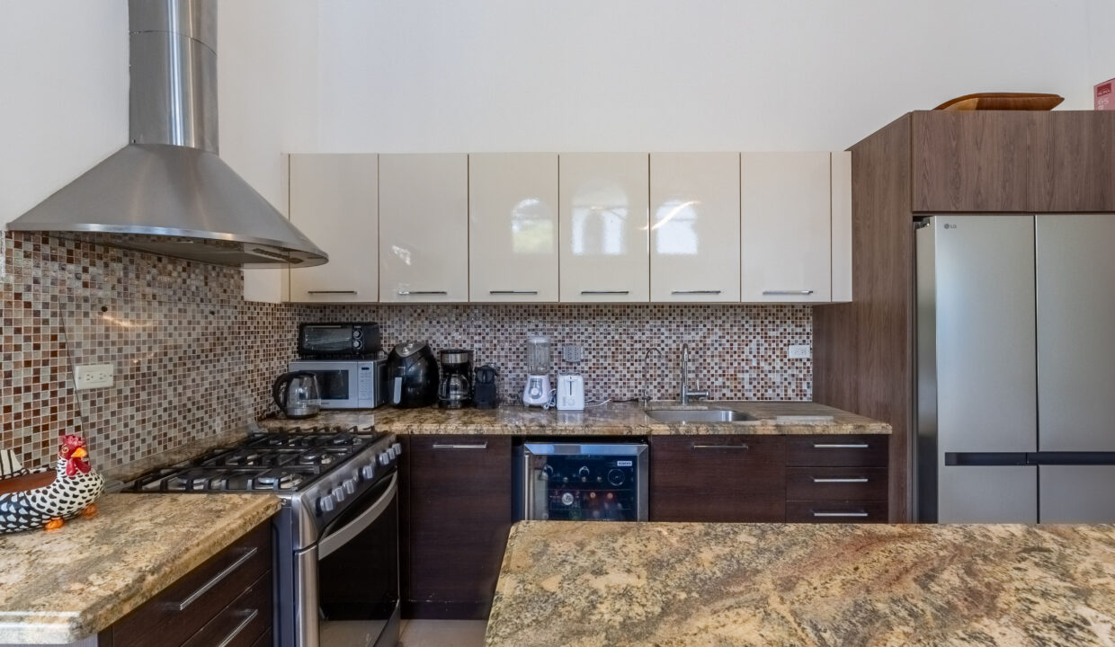 Two-story house for sale in el valle