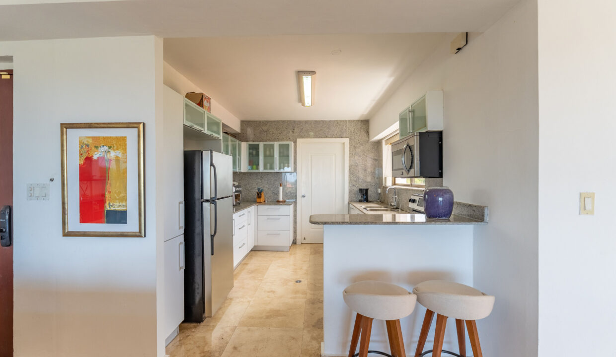 Spacious three-bedroom property for sale in Punta Barco Resort.