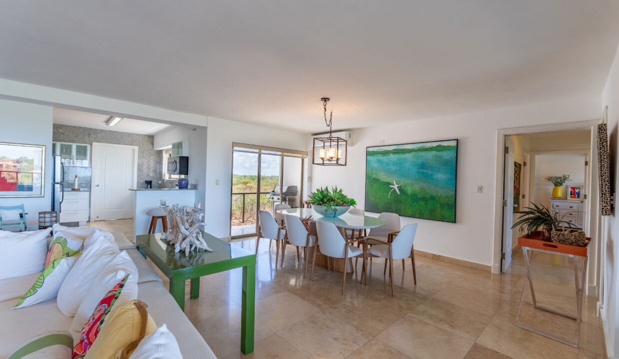 Spacious three-bedroom property for sale in Punta Barco Resort.