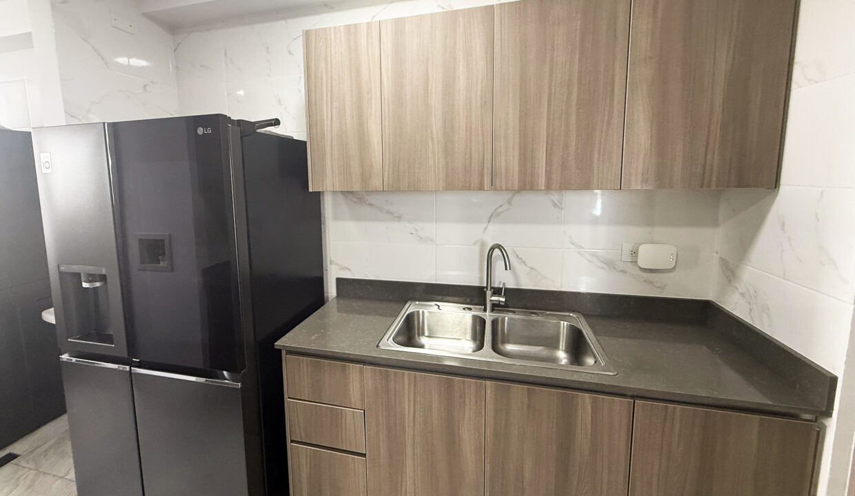 Luxor 400 El Cangrejo Panama condo for sale