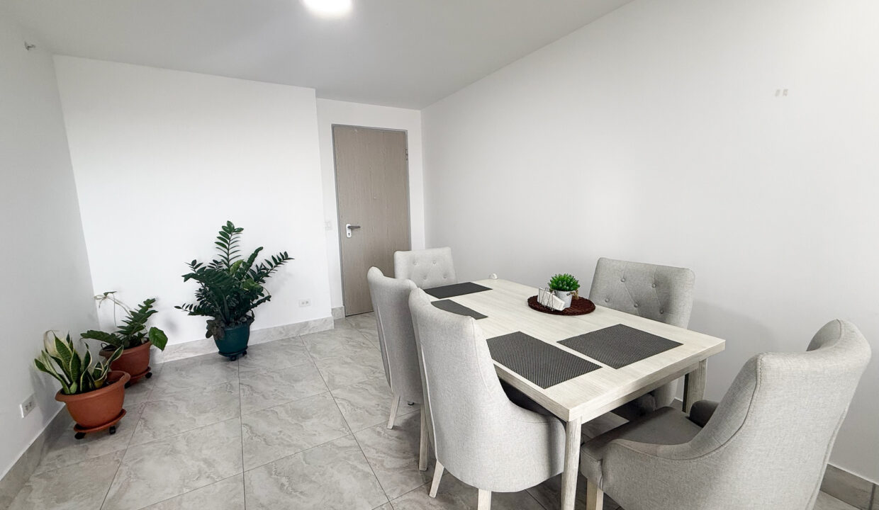 Luxor 400 El Cangrejo Panama condo for sale