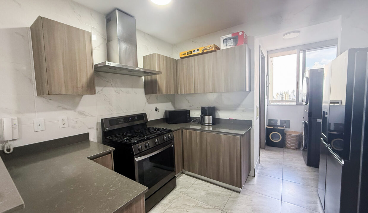 Luxor 400 El Cangrejo Panama condo for sale