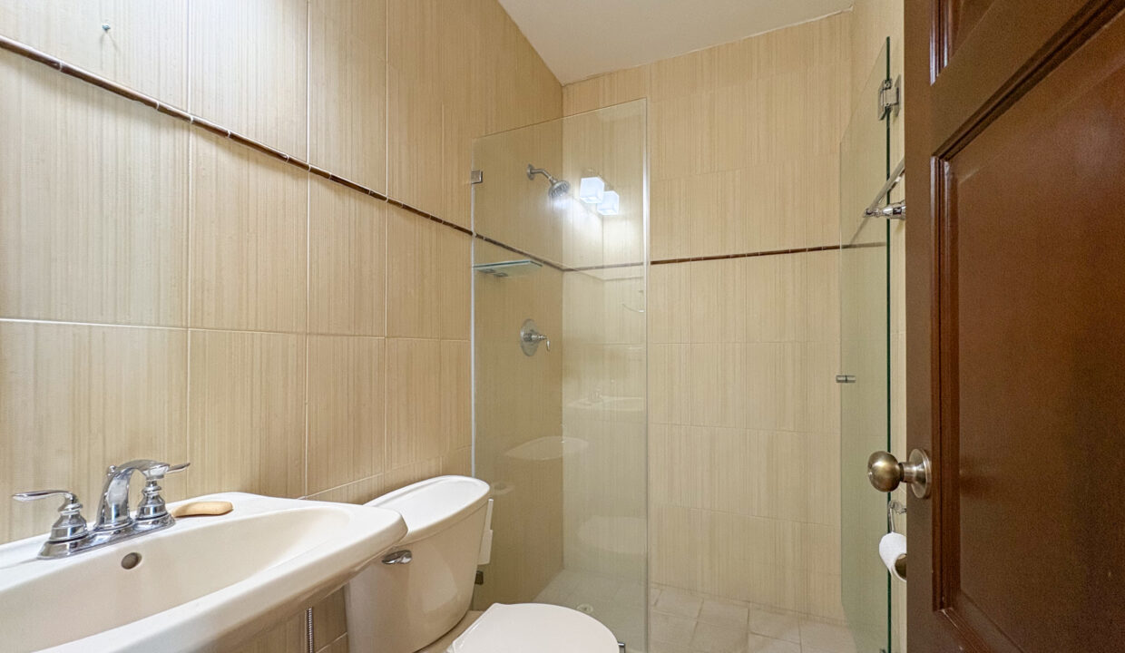 Coronado Golf condo for rent-14
